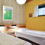 1 Apartment